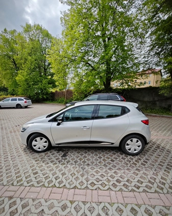 Renault Clio cena 26000 przebieg: 141900, rok produkcji 2014 z Warszawa małe 46